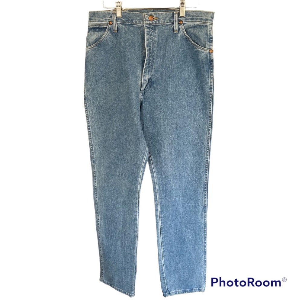 Vintage ‘90s Wrangler Medium-Light Wash High Waisted Jeans Made in USA